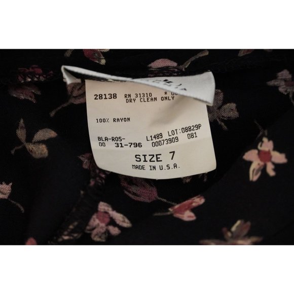 Vintage Flirty Floral Mini Skirt, Size 7 Skirt, Button Up Skirt, Byer California - Picture 8 of 8